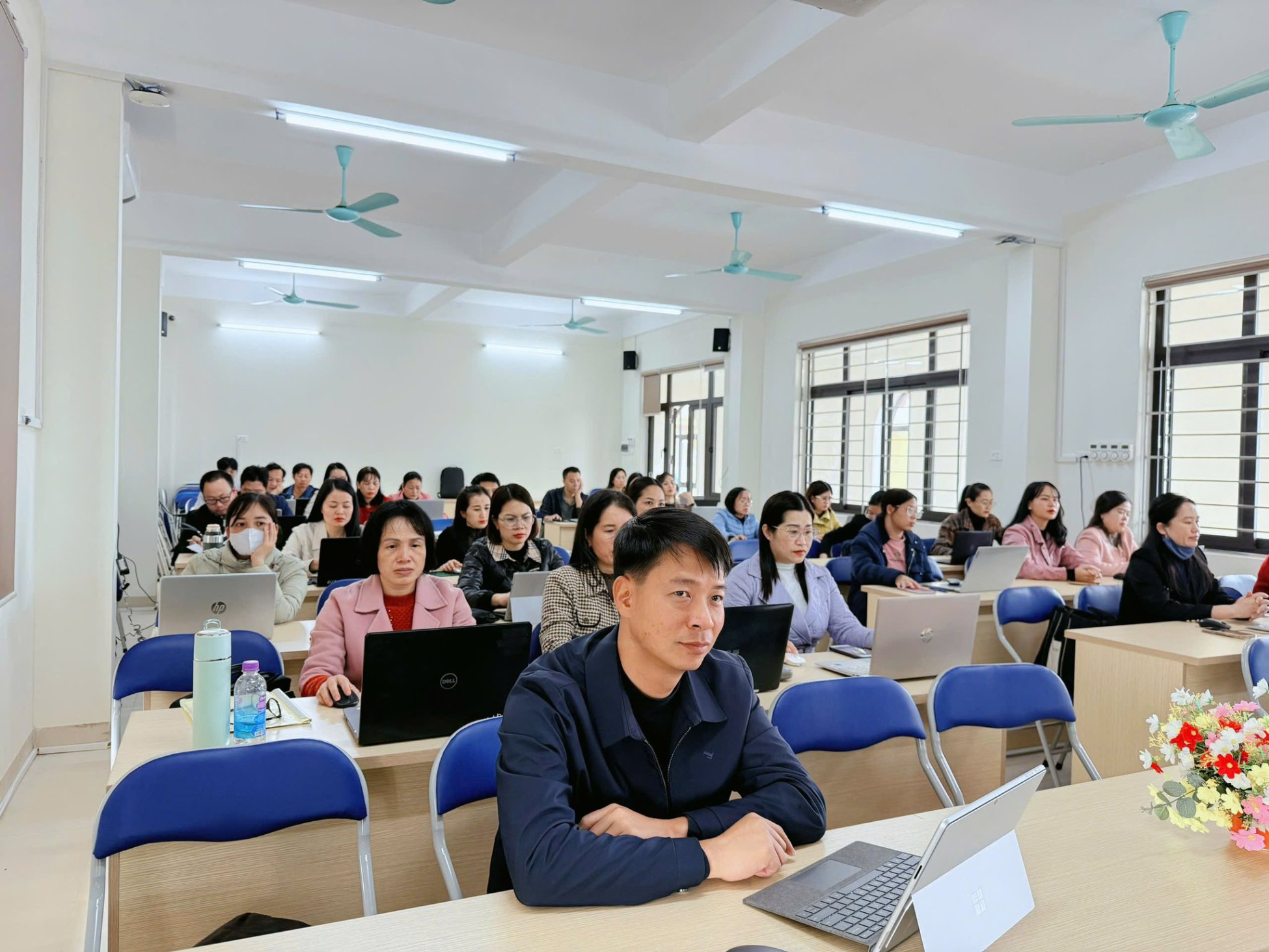 TẬP HUẤN GIÁO DỤC PHÁT TRIỂN NĂNG LỰC SỐ CHO HỌC SINH TRUNG HỌC CƠ SỞ🌐