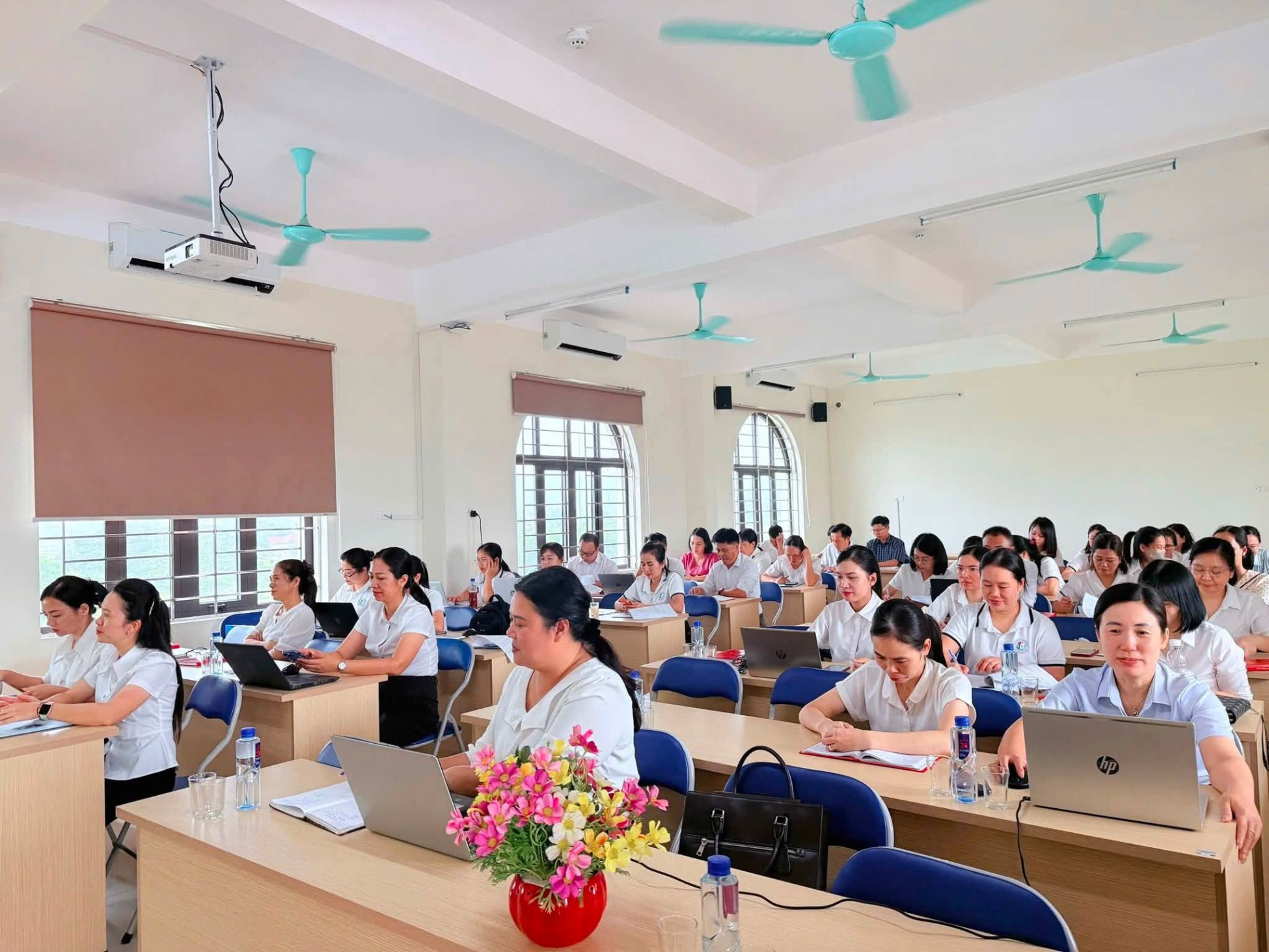 HỘI NGHỊ SƠ KẾT CÔNG TÁC 6 THÁNG ĐẦU NĂM 2026 VÀ TRIỂN KHAI NHIỆM VỤ TRỌNG TÂM 6 THÁNG CUỐI NĂM